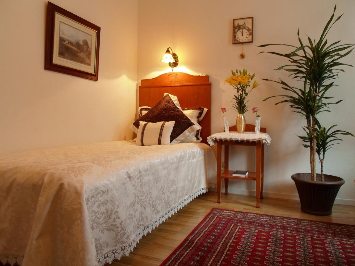 Hotell Laeckoe Lidköping Zimmer foto